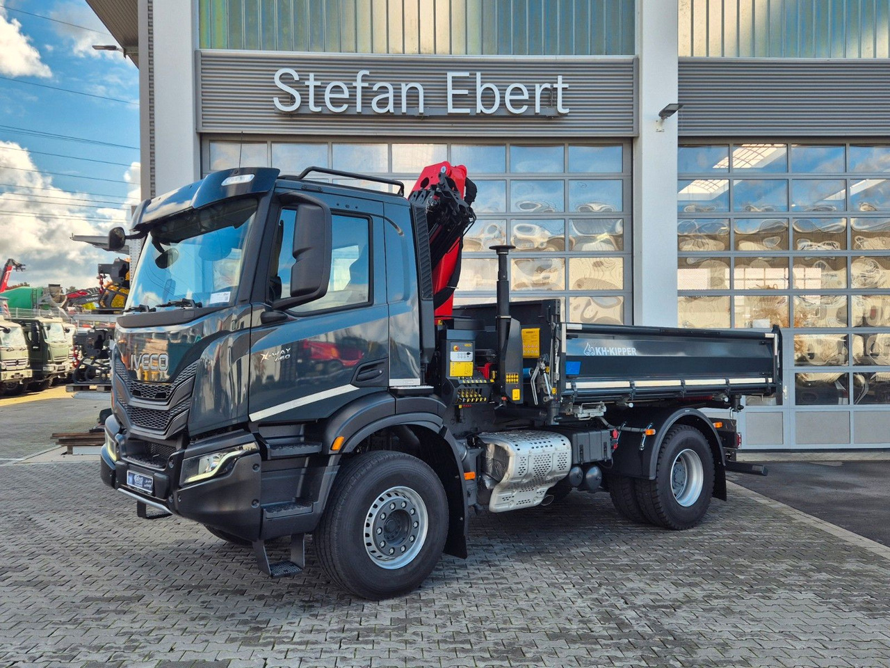 Iveco AD200X46/P HR OFF Palfinger PK 12.501 Funk AHK - 翻斗车, 起重车:图4 Iveco AD200X46/P HR OFF Palfinger PK 12.501 Funk AHK - 翻斗车, 起重车:图4