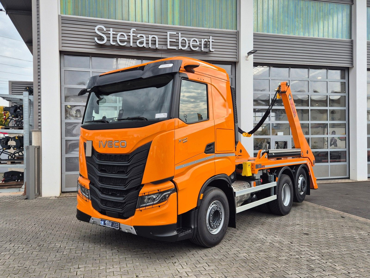 Iveco AS280X58Y/ PS ON Hiab FTR18 Funk AHK Bett Cam - 翻斗车:图2 Iveco AS280X58Y/ PS ON Hiab FTR18 Funk AHK Bett Cam - 翻斗车:图2