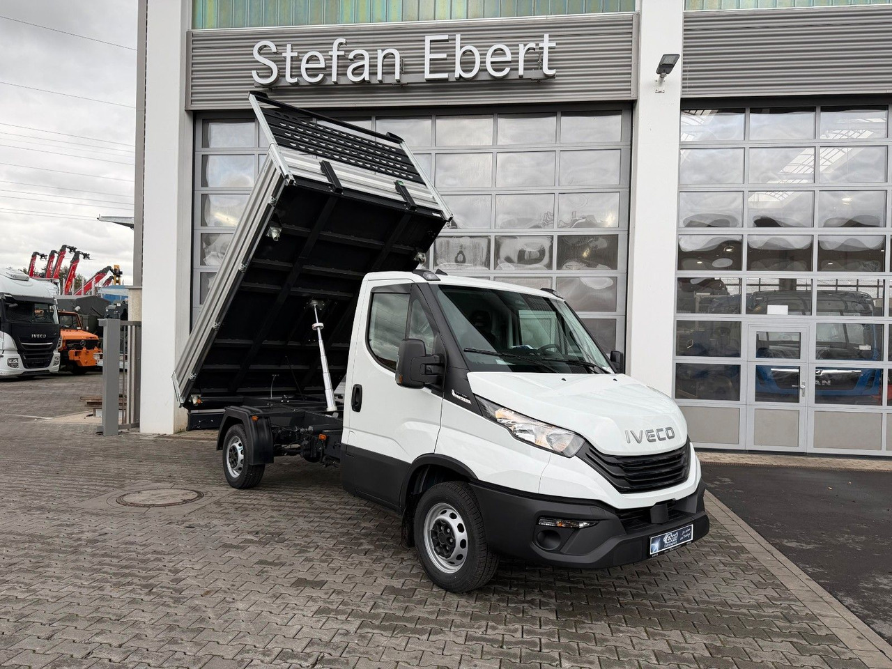 Iveco Daily 35S14 A8*R3.450mm*Automatik*Kamera*2Sitze* - 翻斗货车:图1 Iveco Daily 35S14 A8*R3.450mm*Automatik*Kamera*2Sitze* - 翻斗货车:图1
