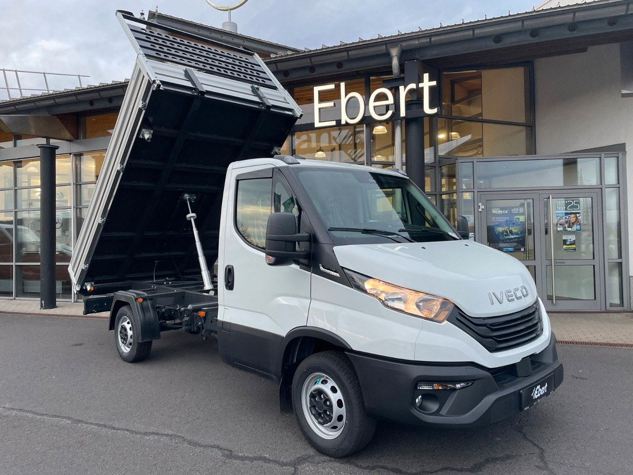 Iveco Daily 35S14 A8*R3.450mm*Automatik*Kamera*2Sitze* - 翻斗货车:图1 Iveco Daily 35S14 A8*R3.450mm*Automatik*Kamera*2Sitze* - 翻斗货车:图1