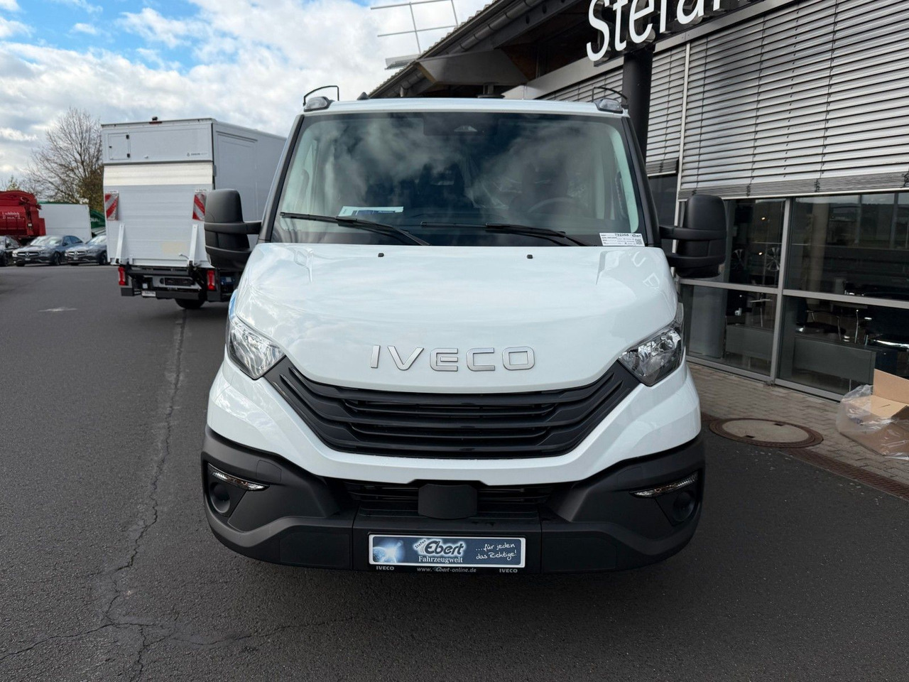 Iveco Daily 35S14 A8*R3.450mm*Automatik*Kamera*3Sitze* - 翻斗货车:图2 Iveco Daily 35S14 A8*R3.450mm*Automatik*Kamera*3Sitze* - 翻斗货车:图2
