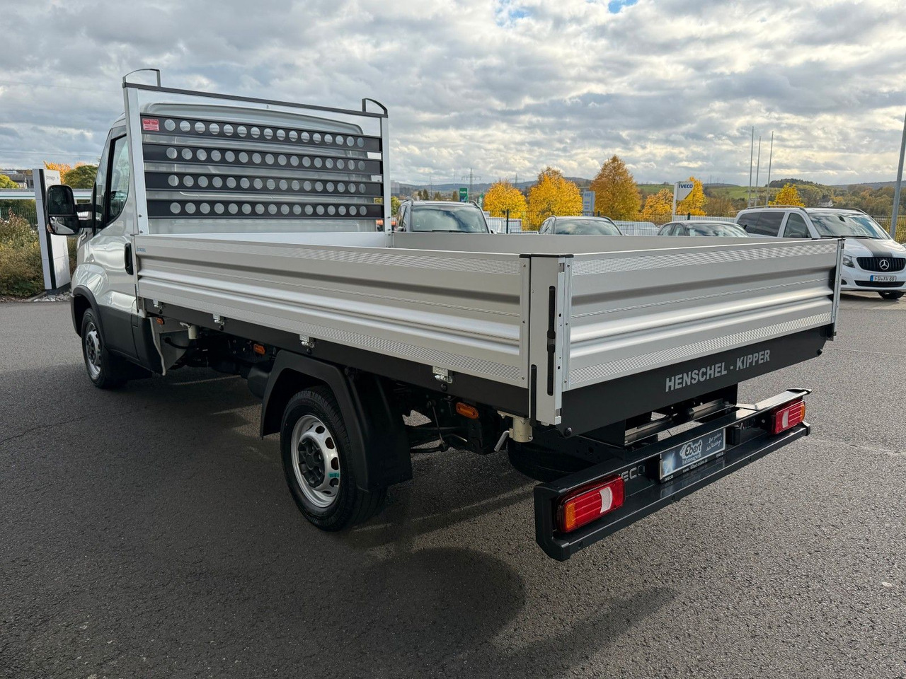 Iveco Daily 35S14 A8*R3.450mm*Automatik*Kamera*3Sitze* - 翻斗货车:图4 Iveco Daily 35S14 A8*R3.450mm*Automatik*Kamera*3Sitze* - 翻斗货车:图4