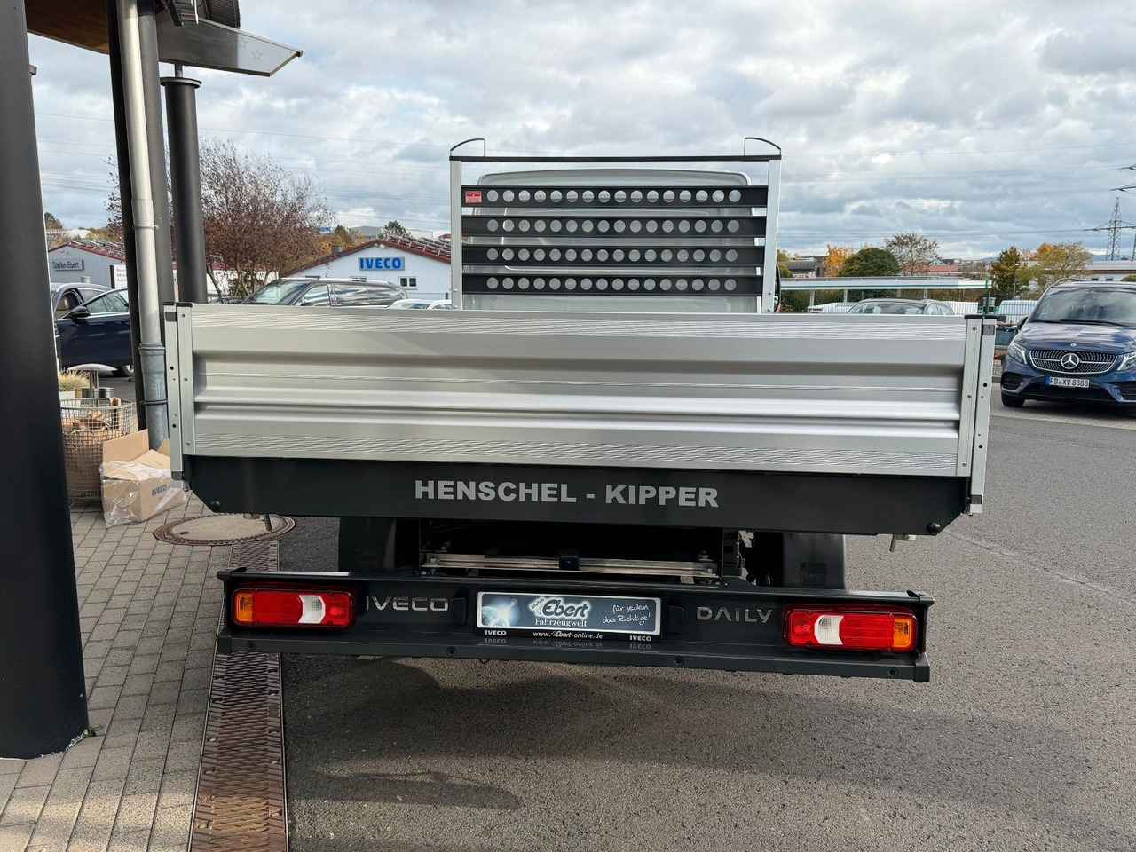 Iveco Daily 35S14 A8*R3.450mm*Automatik*Kamera*3Sitze* - 翻斗货车:图5 Iveco Daily 35S14 A8*R3.450mm*Automatik*Kamera*3Sitze* - 翻斗货车:图5