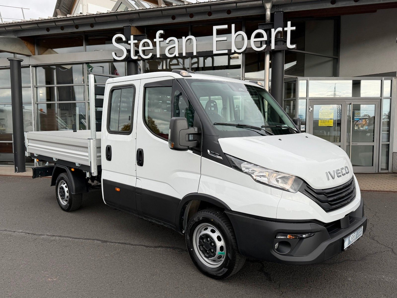 Iveco Daily 35S16 A8 *R.3450mm*Automatik*AHK*7-Sitze* - 翻斗货车, 康比货车:图1 Iveco Daily 35S16 A8 *R.3450mm*Automatik*AHK*7-Sitze* - 翻斗货车, 康比货车:图1