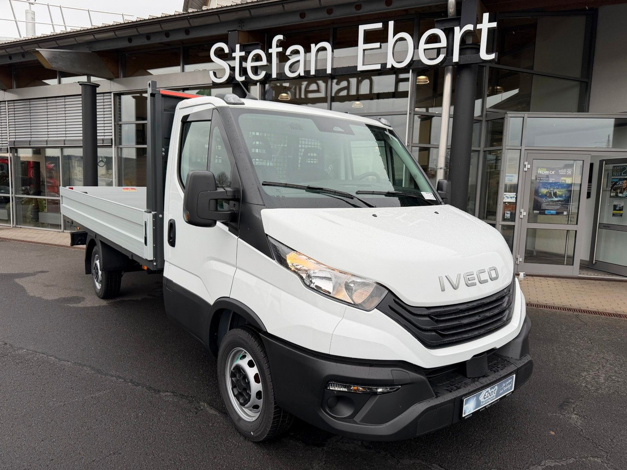 Iveco Daily 35S16 H 3.0L *R3.750mm*AHK*Klima* - 平板货车:图1 Iveco Daily 35S16 H 3.0L *R3.750mm*AHK*Klima* - 平板货车:图1
