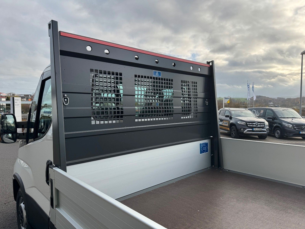 Iveco Daily 35S16 *R.3750mm*Automatik*AHK*Kamera* - 平板货车:图5 Iveco Daily 35S16 *R.3750mm*Automatik*AHK*Kamera* - 平板货车:图5