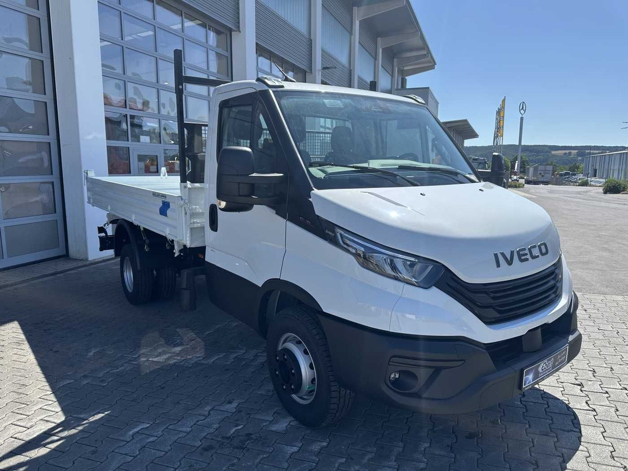 Iveco Daily 60C18H Kipper *R3.450mm*Kamera*2xAHK* - 翻斗货车:图3 Iveco Daily 60C18H Kipper *R3.450mm*Kamera*2xAHK* - 翻斗货车:图3