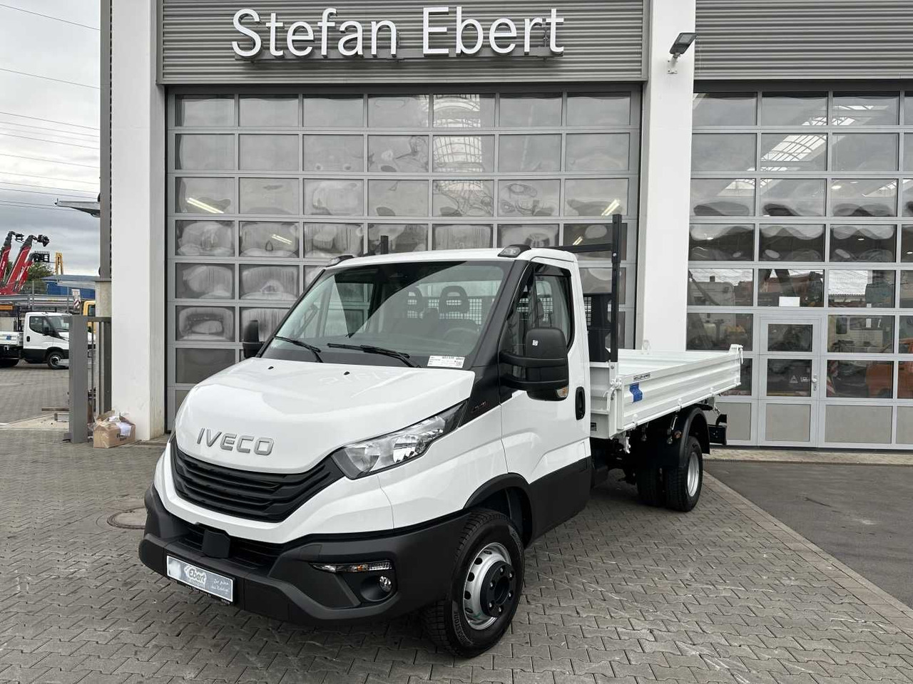 Iveco Daily 70C18H 3-S.-Kipper *R3.750mm*2xAHK* 4x - 翻斗货车:图1 Iveco Daily 70C18H 3-S.-Kipper *R3.750mm*2xAHK* 4x - 翻斗货车:图1