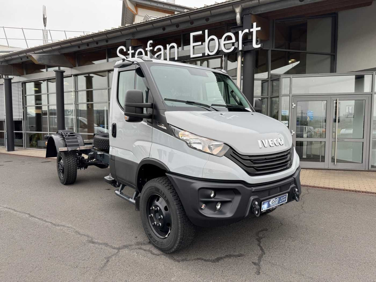 Iveco Daily 70S18 WX *4x4*Sperre*4.175mm* - 驾驶室底盘卡车:图1 Iveco Daily 70S18 WX *4x4*Sperre*4.175mm* - 驾驶室底盘卡车:图1