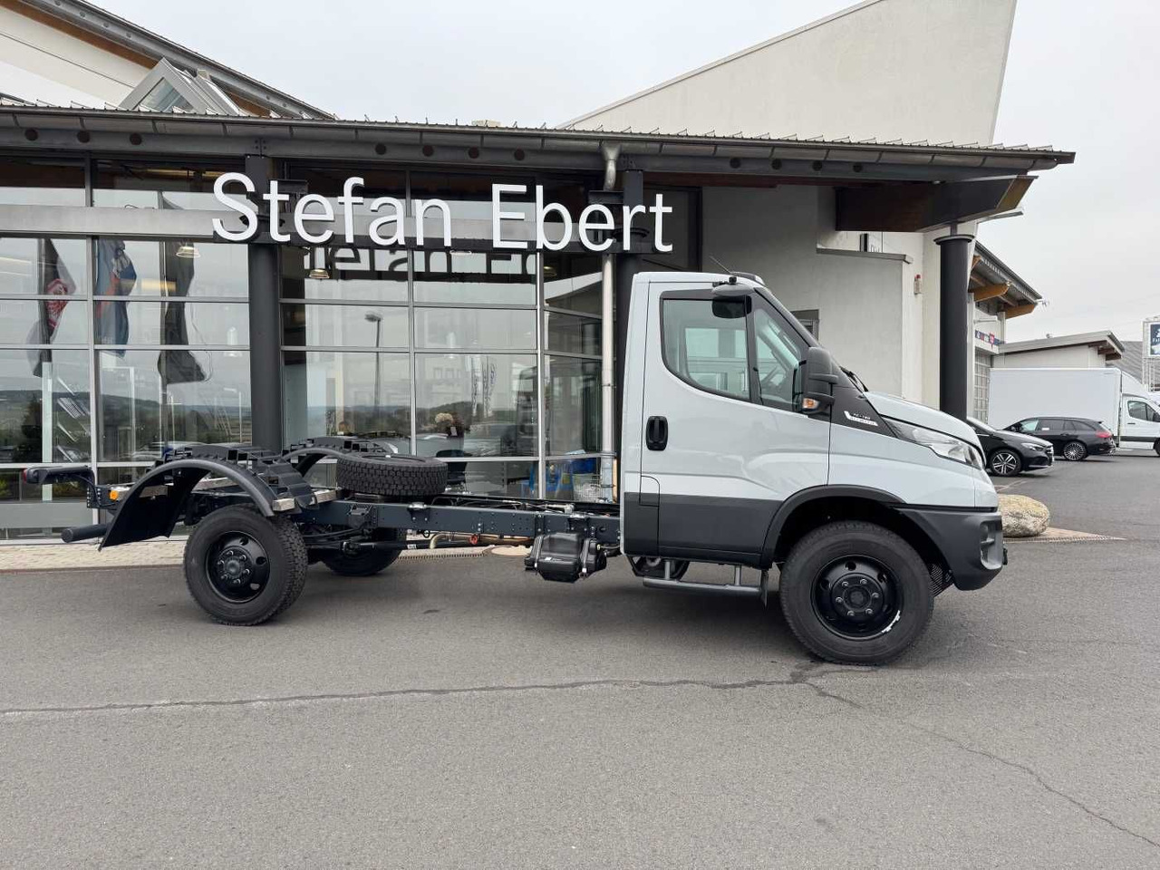 Iveco Daily 70S18 WX *4x4*Sperre*4.175mm* - 驾驶室底盘卡车:图2 Iveco Daily 70S18 WX *4x4*Sperre*4.175mm* - 驾驶室底盘卡车:图2