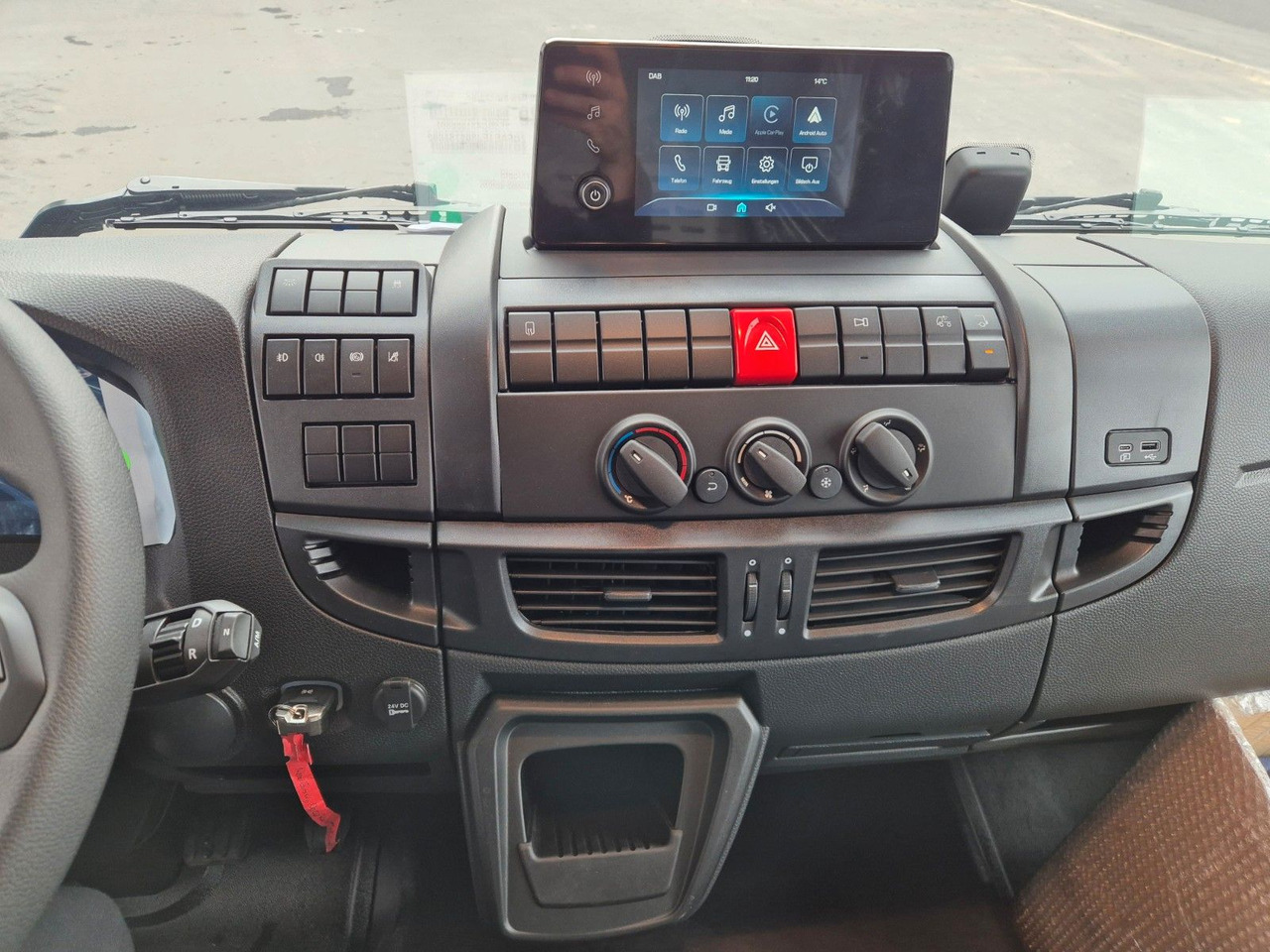 饮料运输车 Iveco Eurocargo ML120EL25/P Böse Schiebeplanen LBW AHK:图20 饮料运输车 Iveco Eurocargo ML120EL25/P Böse Schiebeplanen LBW AHK:图20