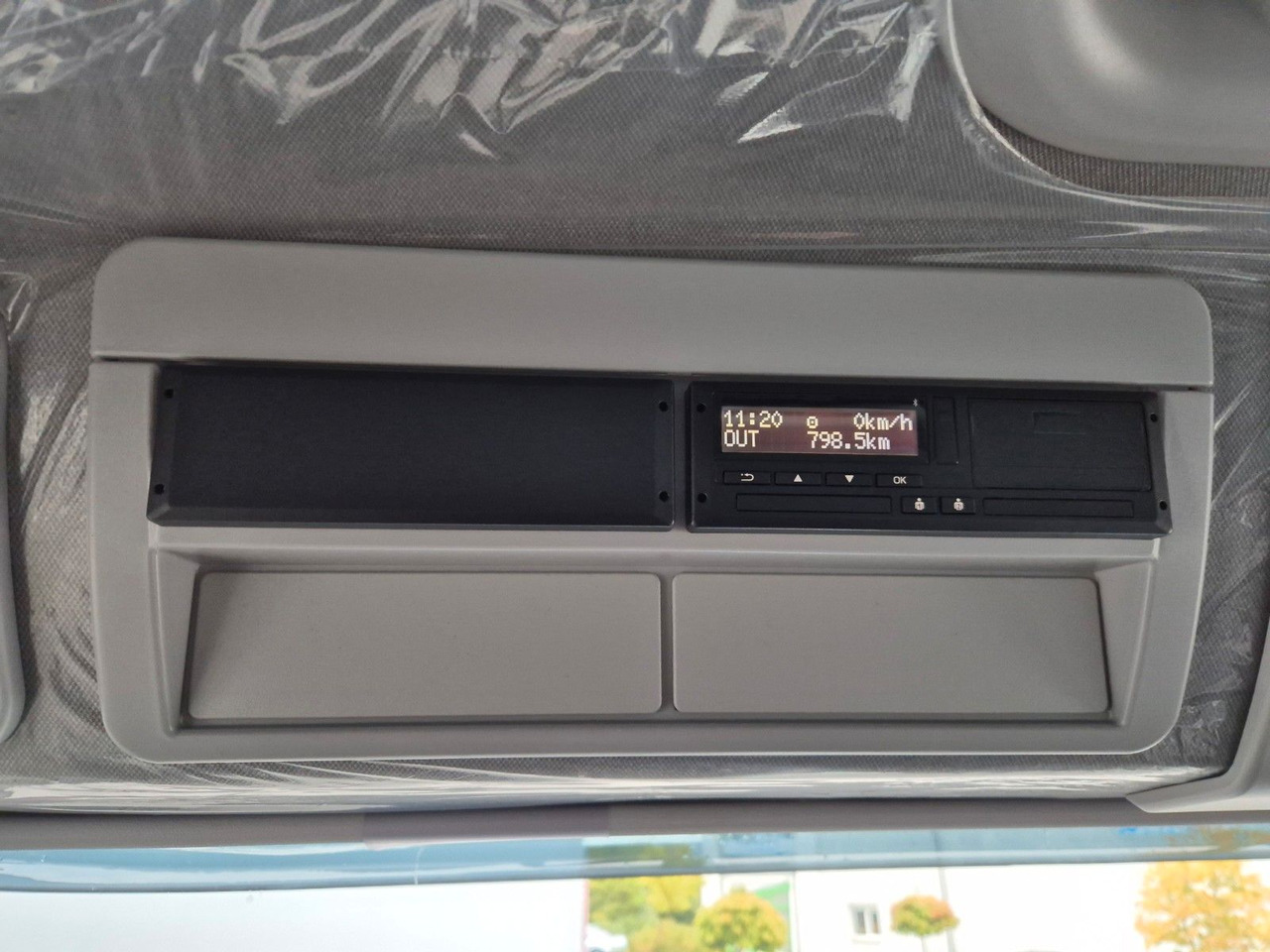 饮料运输车 Iveco Eurocargo ML120EL25/P Böse Schiebeplanen LBW AHK:图24 饮料运输车 Iveco Eurocargo ML120EL25/P Böse Schiebeplanen LBW AHK:图24