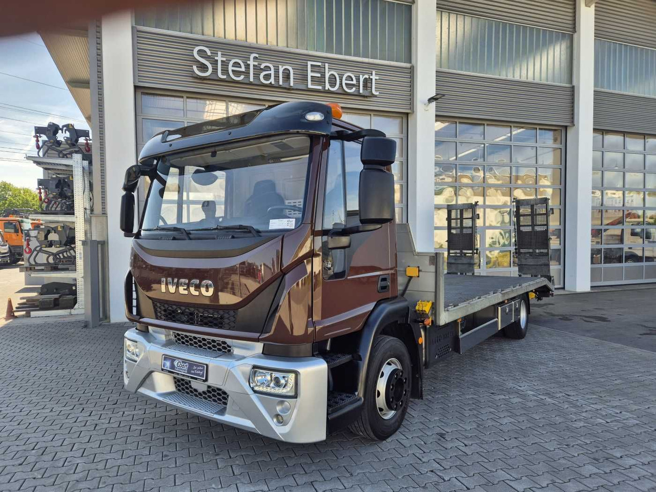 Iveco Eurocargo ML140E25/P Maschinentransporter Winde - 自动转运卡车:图1 Iveco Eurocargo ML140E25/P Maschinentransporter Winde - 自动转运卡车:图1