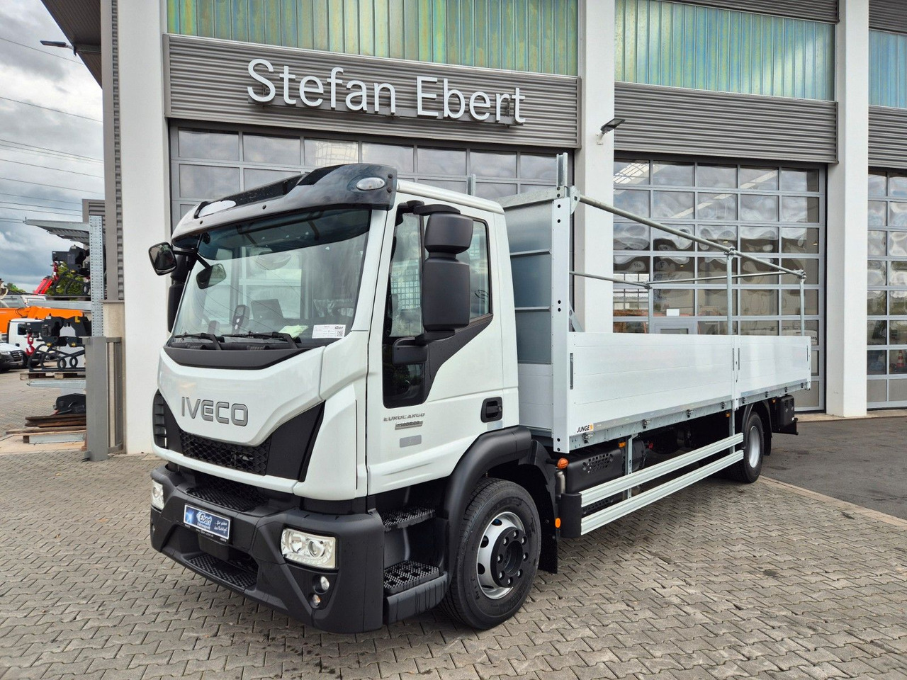 Iveco Eurocargo ML140E28/P Gerüstbau 3 Sitze AHK Klima - 栏板式/ 平板卡车:图1 Iveco Eurocargo ML140E28/P Gerüstbau 3 Sitze AHK Klima - 栏板式/ 平板卡车:图1