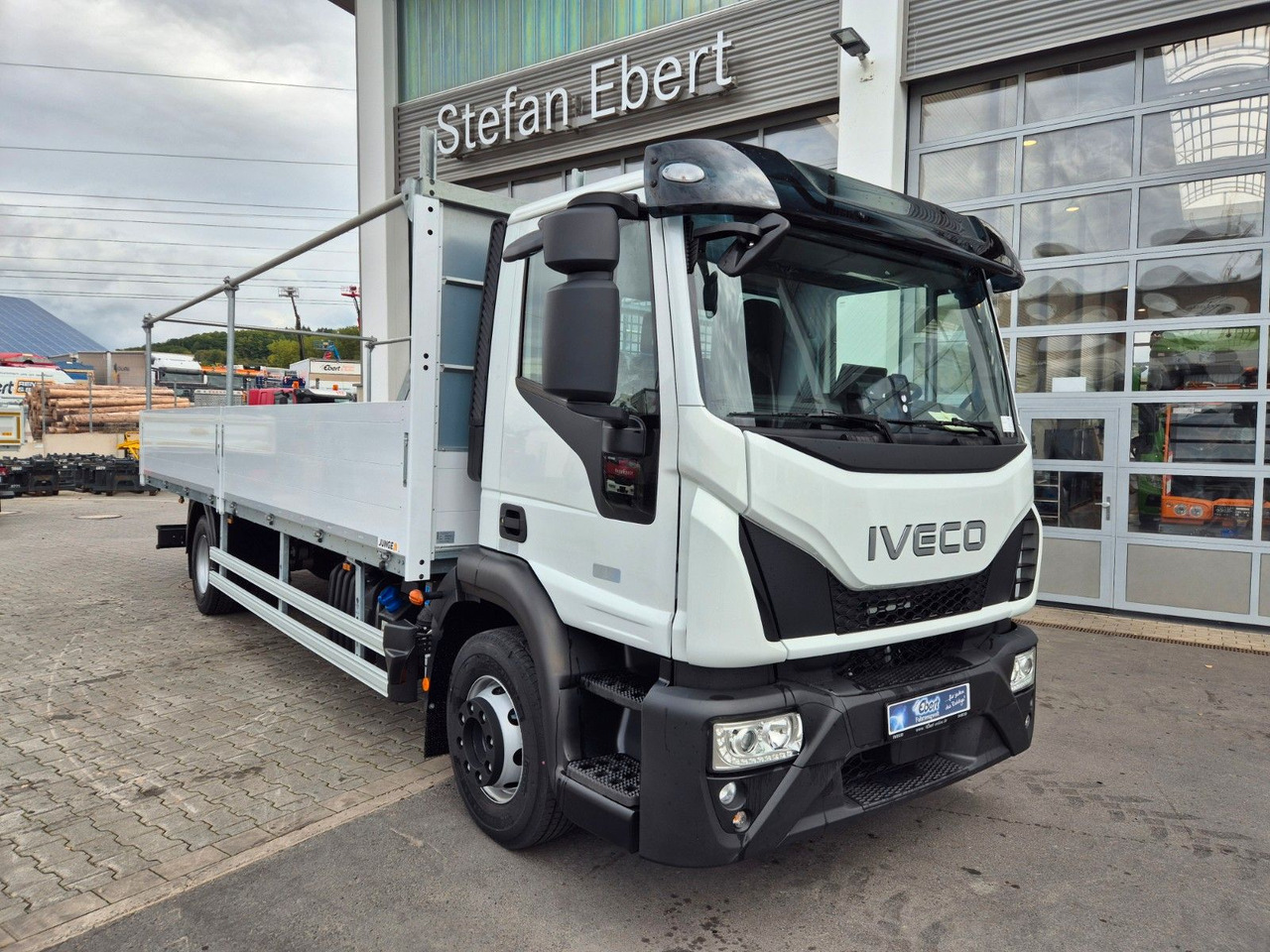 Iveco Eurocargo ML140E28/P Gerüstbau 3 Sitze AHK Klima - 栏板式/ 平板卡车:图2 Iveco Eurocargo ML140E28/P Gerüstbau 3 Sitze AHK Klima - 栏板式/ 平板卡车:图2