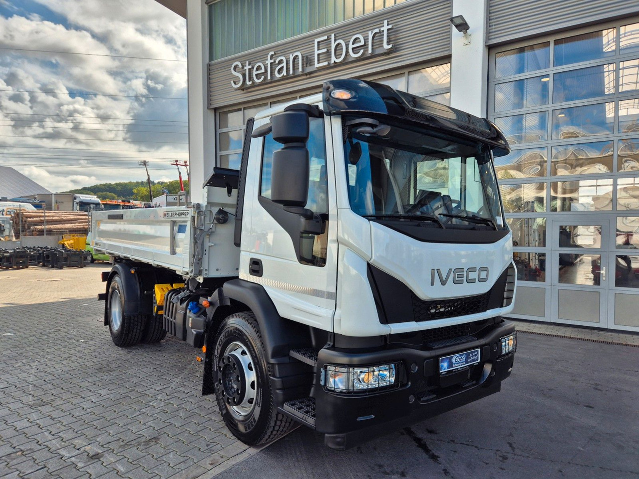 Iveco Eurocargo ML180E32K 4x2 Meiller AHK - 翻斗车:图4 Iveco Eurocargo ML180E32K 4x2 Meiller AHK - 翻斗车:图4