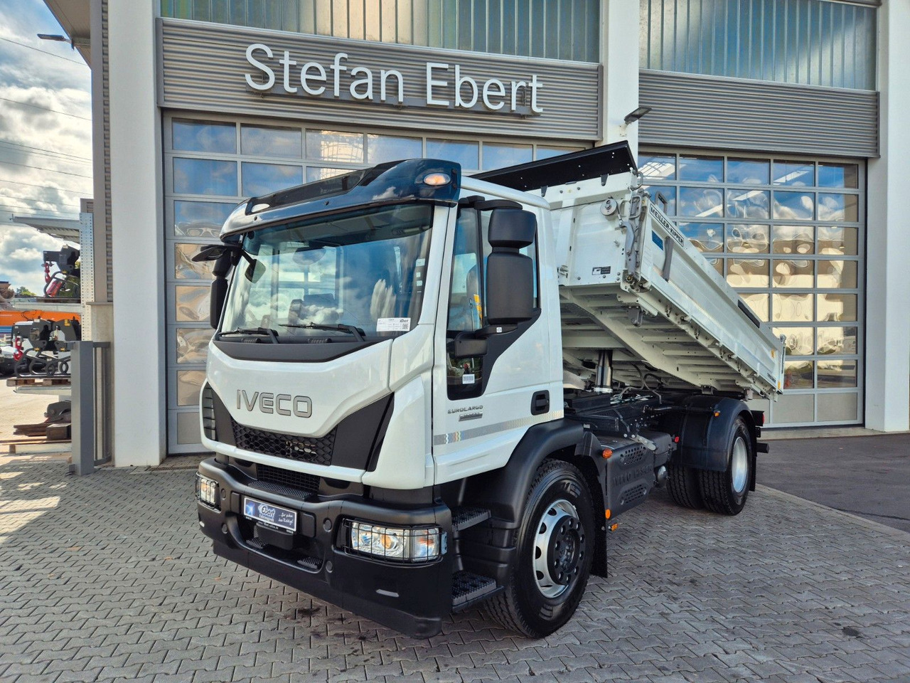 Iveco Eurocargo ML180E32K 4x2 Meiller AHK - 翻斗车:图1 Iveco Eurocargo ML180E32K 4x2 Meiller AHK - 翻斗车:图1