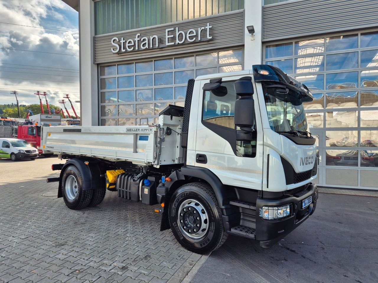 Iveco Eurocargo ML180E32K 4x2 Meiller AHK - 翻斗车:图5 Iveco Eurocargo ML180E32K 4x2 Meiller AHK - 翻斗车:图5