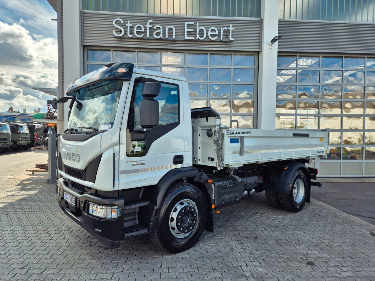 Iveco Eurocargo ML180E32K 4x2 Meiller AHK - 翻斗车:图2 Iveco Eurocargo ML180E32K 4x2 Meiller AHK - 翻斗车:图2