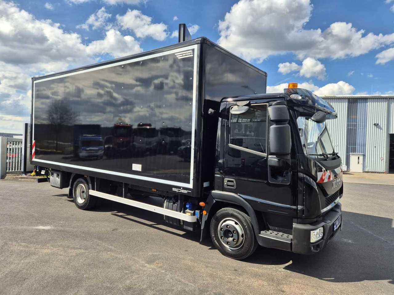 Iveco Eurocargo ML80E21/P LBW Bär 1.500kg 2x AHK - 厢式货车:图2 Iveco Eurocargo ML80E21/P LBW Bär 1.500kg 2x AHK - 厢式货车:图2