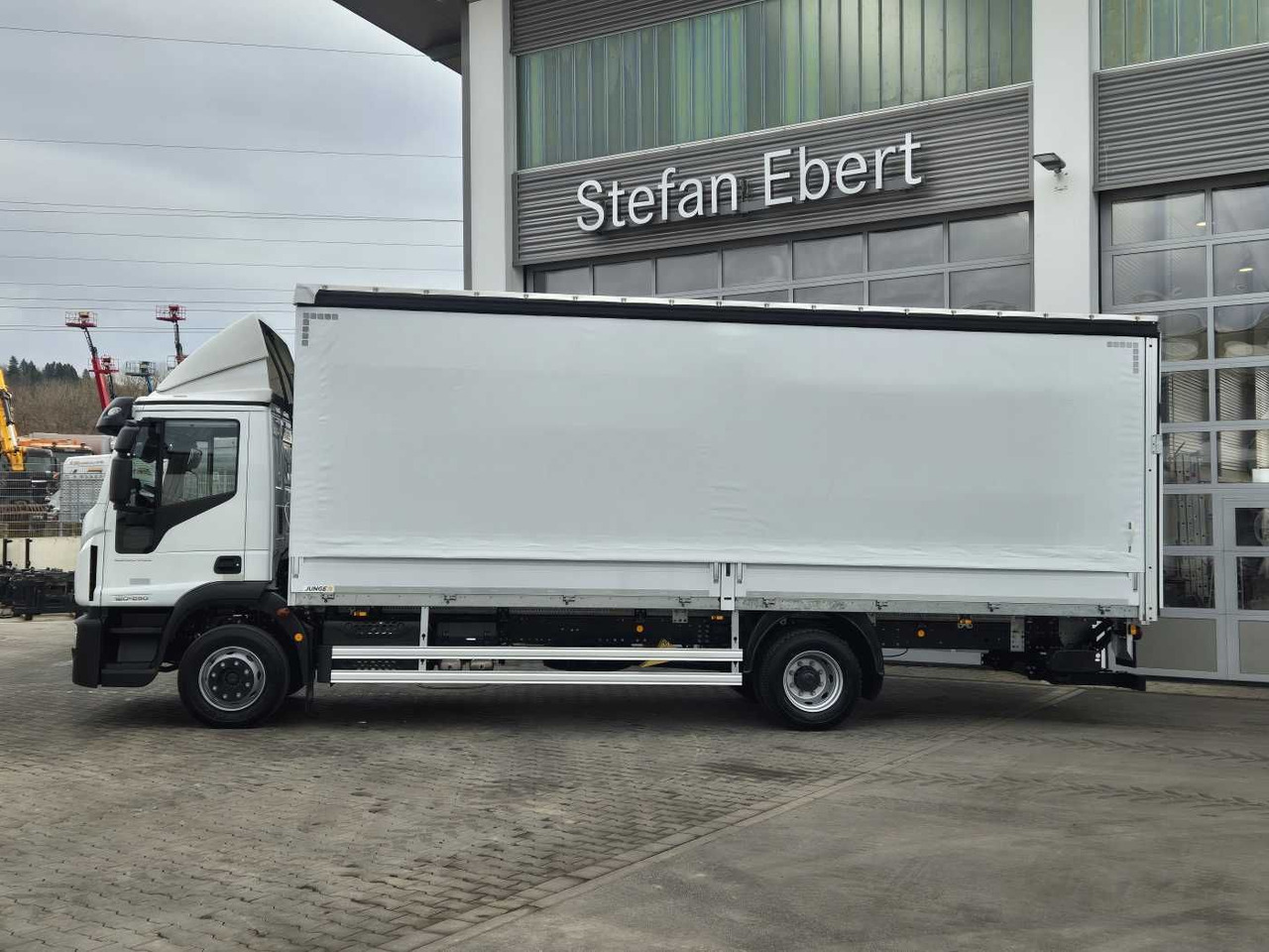 Iveco ML120E25/P 2x Schiebeplane AHK LBW Kamera - 侧帘卡车:图5 Iveco ML120E25/P 2x Schiebeplane AHK LBW Kamera - 侧帘卡车:图5