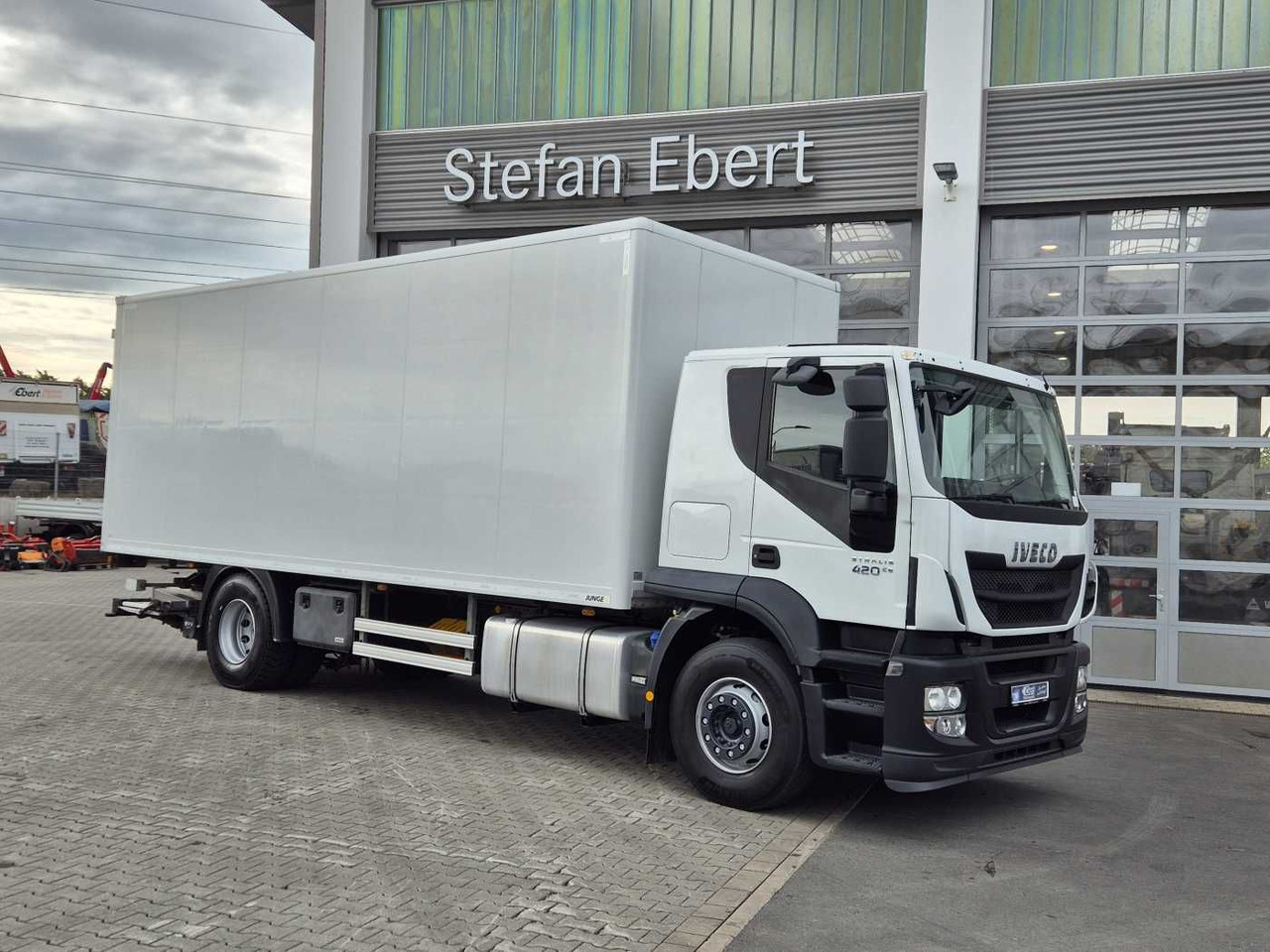 Iveco Stralis AT190S42 FP D HI-ROAD LBW faltbar EU6 - 厢式卡车:图3 Iveco Stralis AT190S42 FP D HI-ROAD LBW faltbar EU6 - 厢式卡车:图3