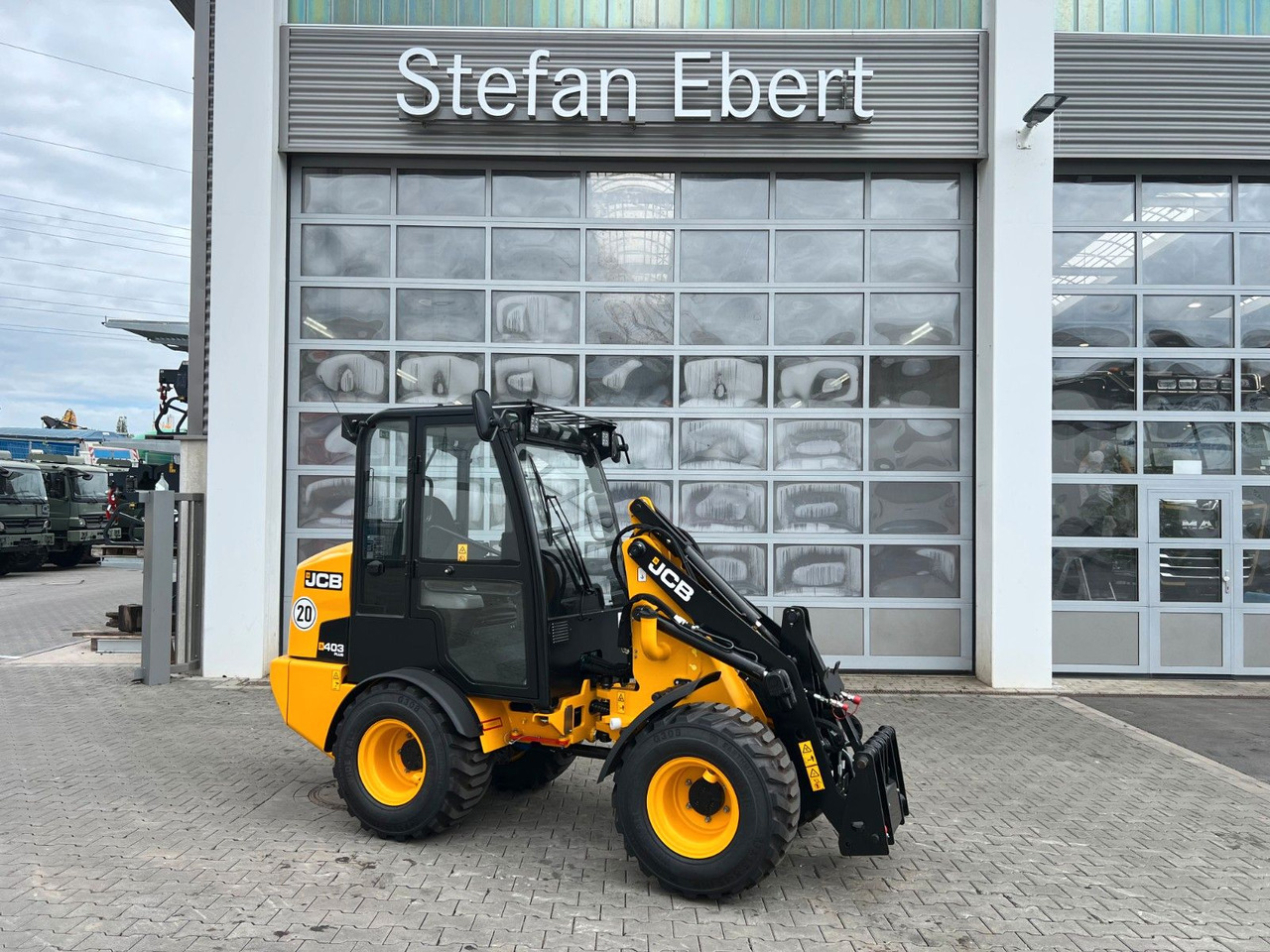 JCB 403 Plus / Neufahrzeug / 2025 / Gabel / Schaufel - 轮式装载机:图1 JCB 403 Plus / Neufahrzeug / 2025 / Gabel / Schaufel - 轮式装载机:图1