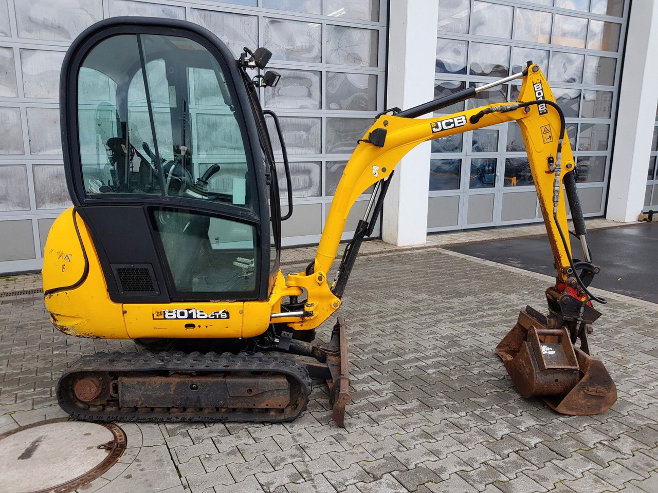 JCB 8018 / 3.420h / hydrl. Grabenräumer / Tieflöffel - 小型挖掘机:图2 JCB 8018 / 3.420h / hydrl. Grabenräumer / Tieflöffel - 小型挖掘机:图2
