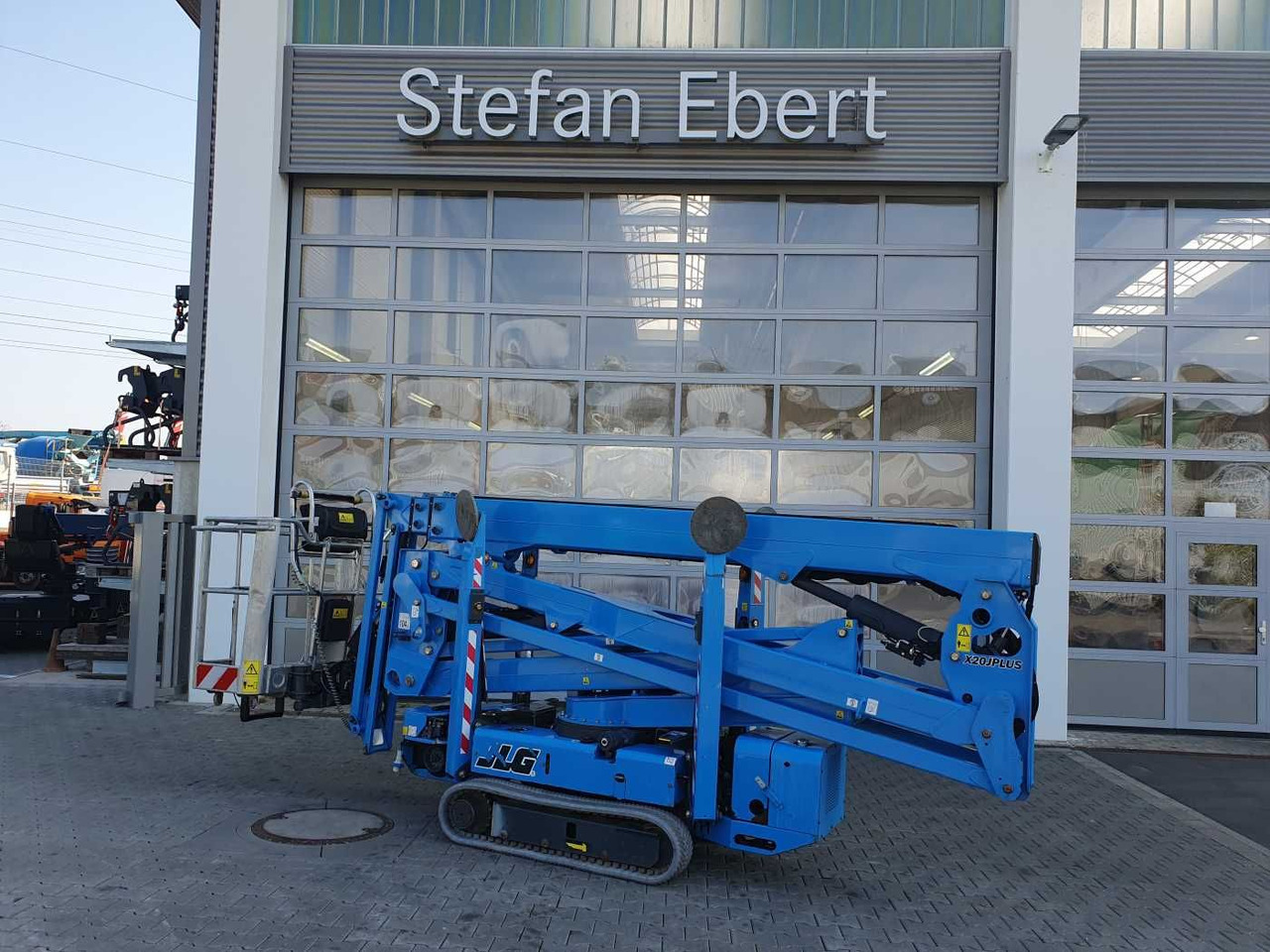 JLG X20JP / 20m / Benzin / 650h / 1.600h - 车载空中平台:图2 JLG X20JP / 20m / Benzin / 650h / 1.600h - 车载空中平台:图2