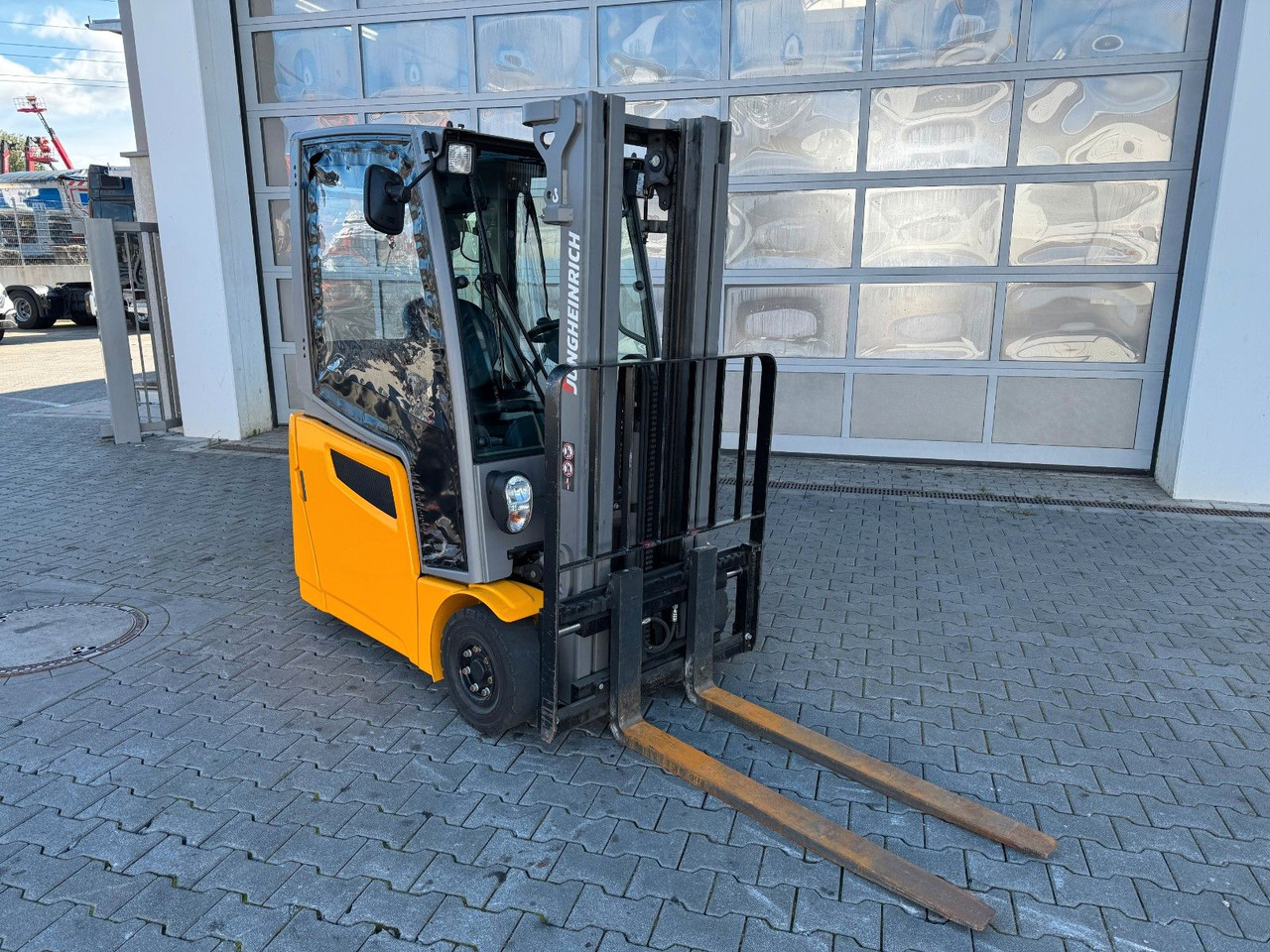Jungheinrich EFG 215 / Triplex: 4.25m! / SS / nur 2.865h! - 电动叉车:图3 Jungheinrich EFG 215 / Triplex: 4.25m! / SS / nur 2.865h! - 电动叉车:图3