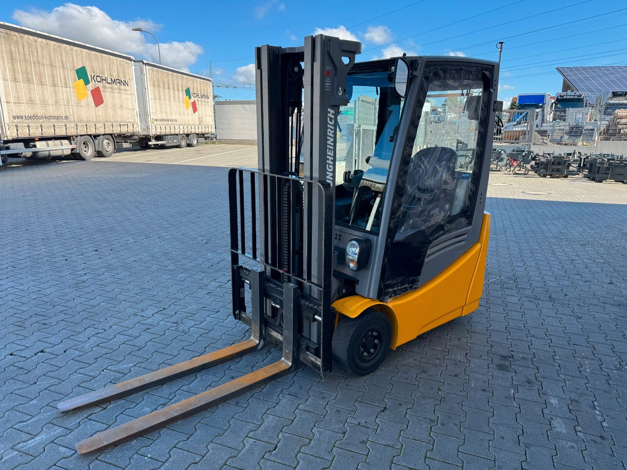 Jungheinrich EFG 215 / Triplex: 4.25m! / SS / nur 2.865h! - 电动叉车:图5 Jungheinrich EFG 215 / Triplex: 4.25m! / SS / nur 2.865h! - 电动叉车:图5