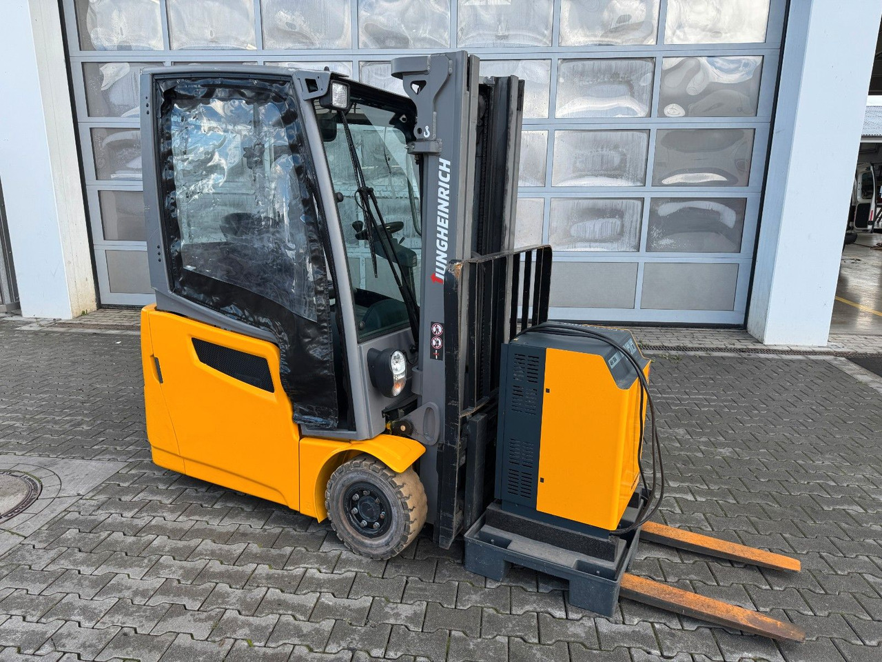 Jungheinrich EFG 215 / Triplex: 4.25m! / SS / nur 3.092h! - 电动叉车:图3 Jungheinrich EFG 215 / Triplex: 4.25m! / SS / nur 3.092h! - 电动叉车:图3