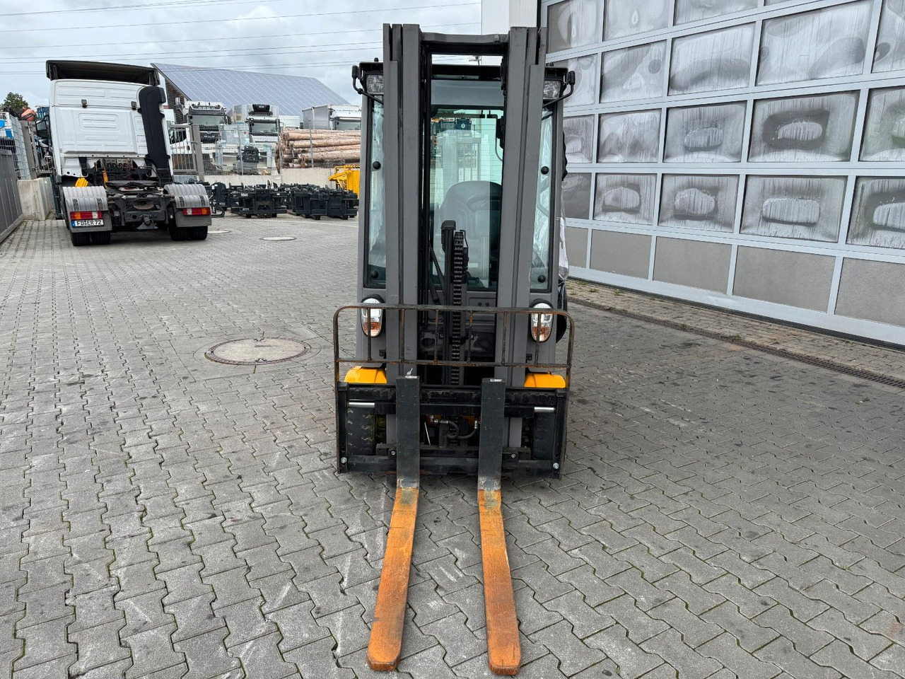 Jungheinrich EFG 215 / Triplex: 4.25m! / SS / nur 3.298h! - 电动叉车:图4 Jungheinrich EFG 215 / Triplex: 4.25m! / SS / nur 3.298h! - 电动叉车:图4