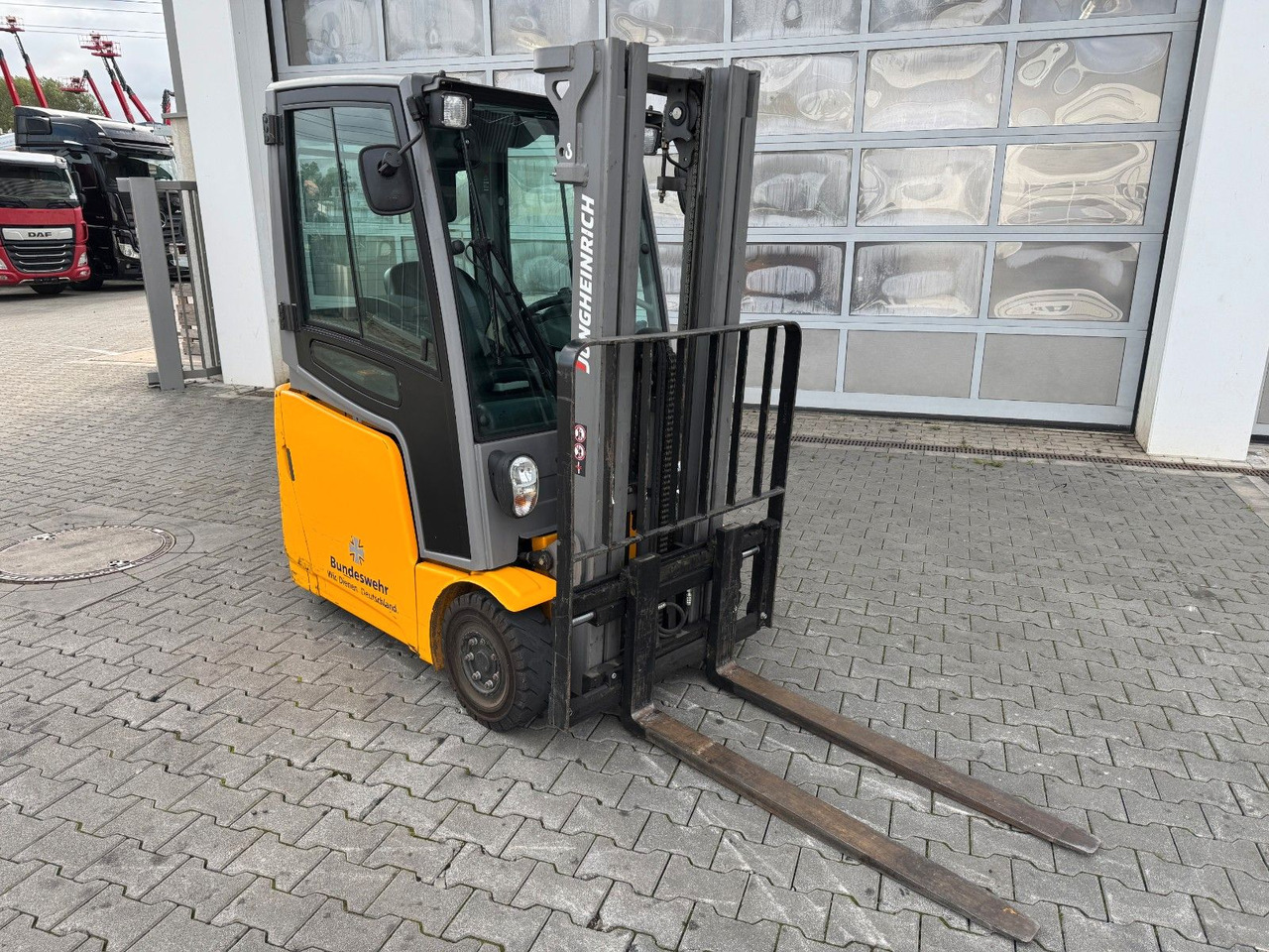 Jungheinrich EFG 215 / Triplex: 4.25m! / SS / nur 716h! - 电动叉车:图3 Jungheinrich EFG 215 / Triplex: 4.25m! / SS / nur 716h! - 电动叉车:图3