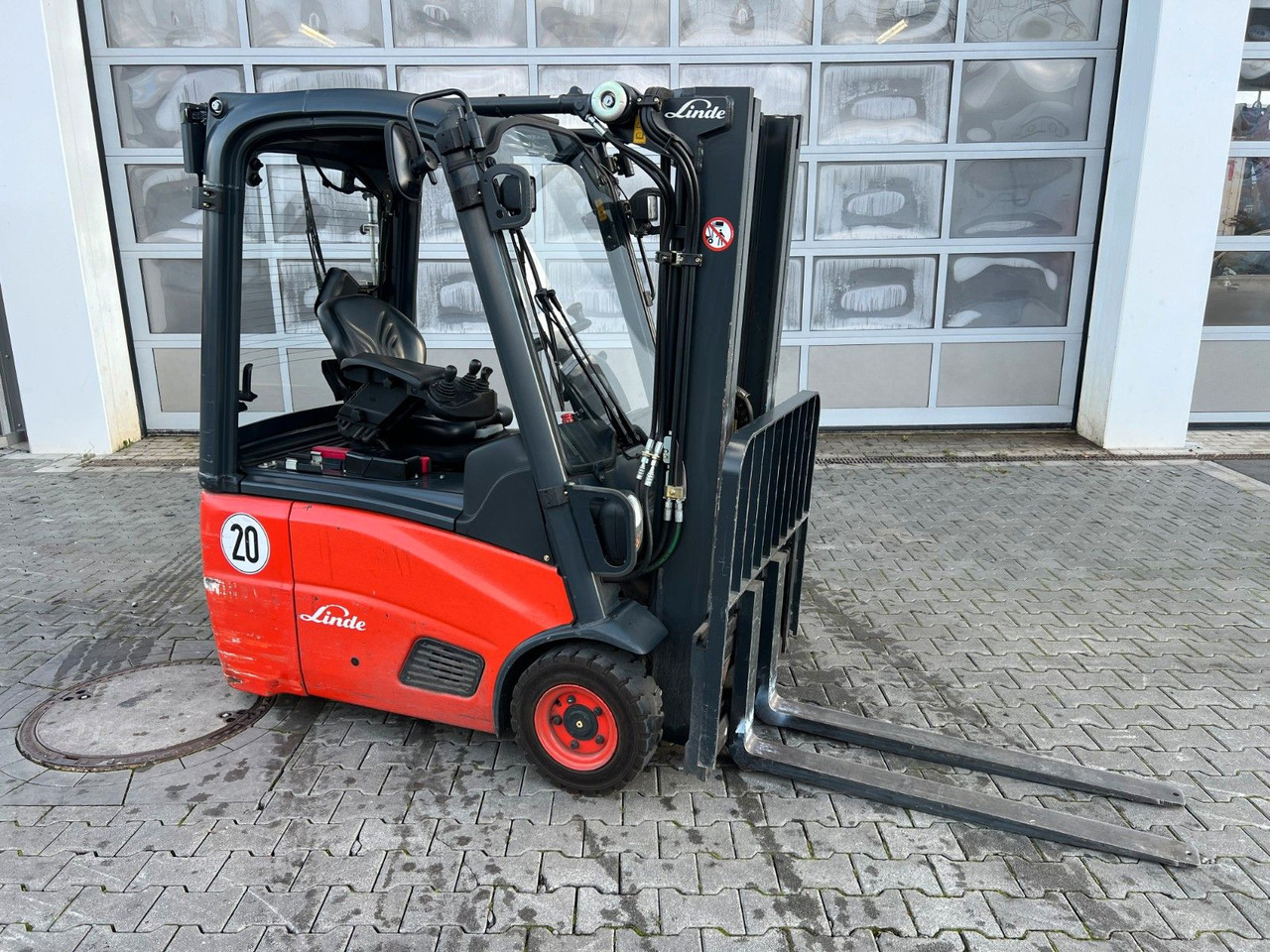 Linde E14 - 01 / Triplex: 4.10m! / SS / nur 986h! - 电动叉车:图2 Linde E14 - 01 / Triplex: 4.10m! / SS / nur 986h! - 电动叉车:图2