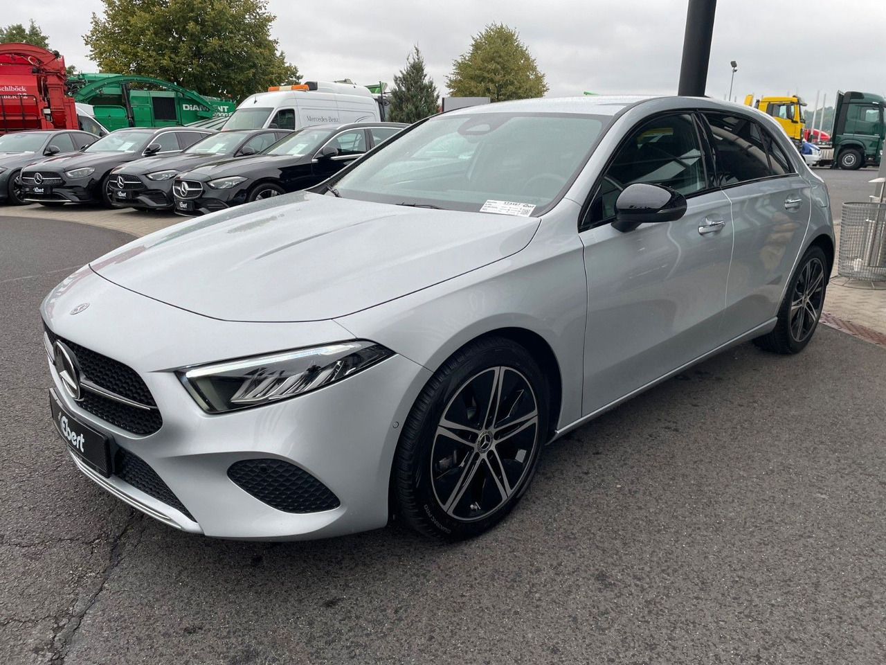 Mercedes-Benz A 200 Progressive Ambiente+R-Kamera+ - 轿车:图2 Mercedes-Benz A 200 Progressive Ambiente+R-Kamera+ - 轿车:图2