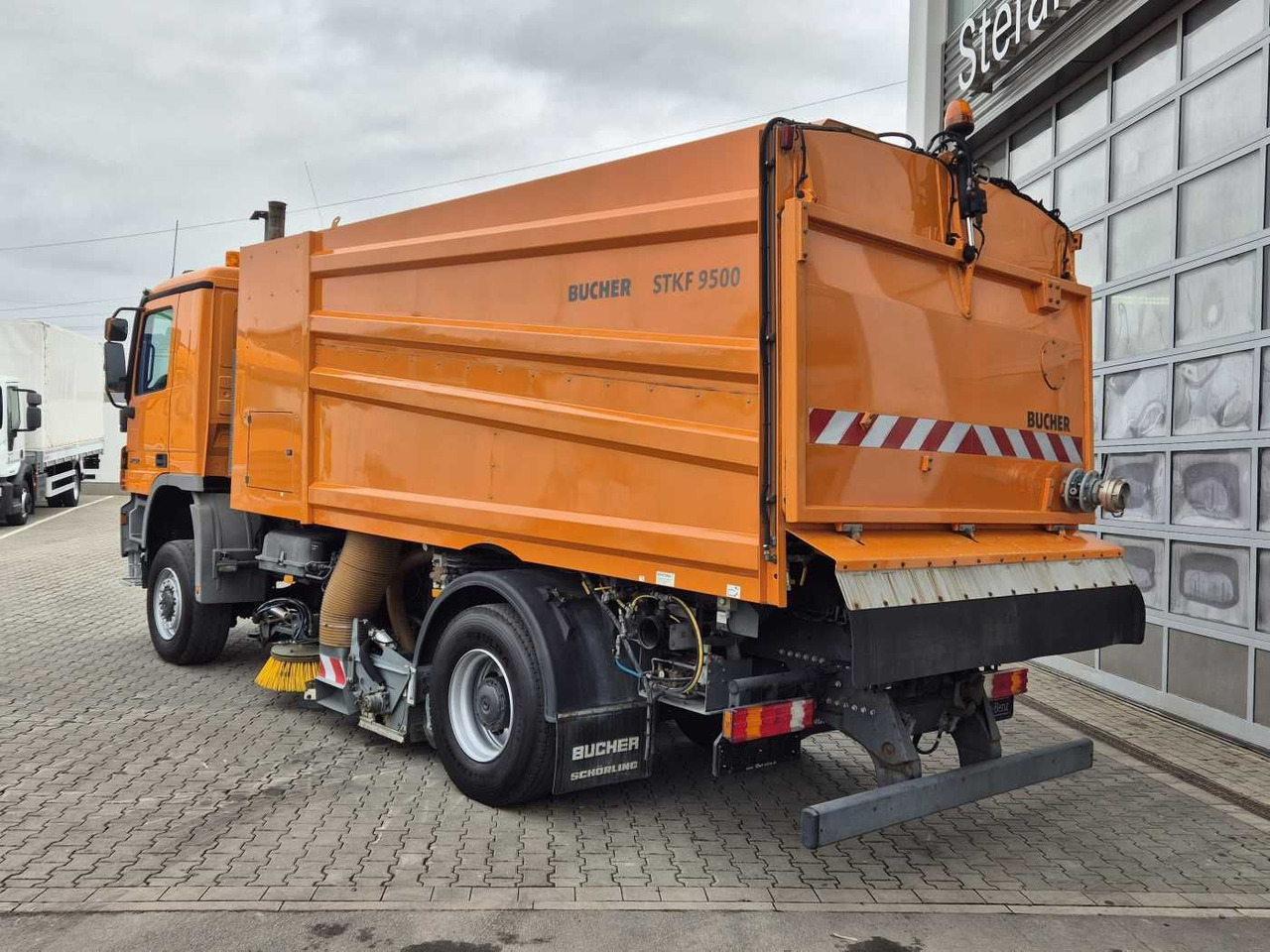 道路清扫机 Mercedes-Benz Actros 2032 A 4x4 Bucher STKF 9500 Airport 30x：图15