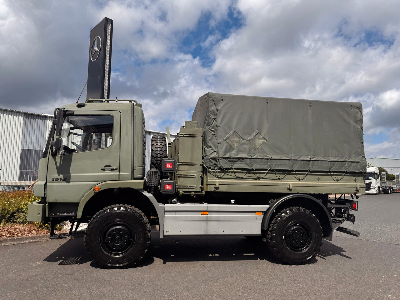 Mercedes-Benz Atego 1018 A 4x4 Singlebereifung 7 Stück vorh. - 栏板式/ 平板卡车:图4 Mercedes-Benz Atego 1018 A 4x4 Singlebereifung 7 Stück vorh. - 栏板式/ 平板卡车:图4