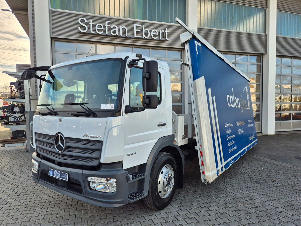 Mercedes-Benz Atego 1324 L Glaswand Heckkran PK10002 SH Funk - 卡车, 起重车:图2 Mercedes-Benz Atego 1324 L Glaswand Heckkran PK10002 SH Funk - 卡车, 起重车:图2