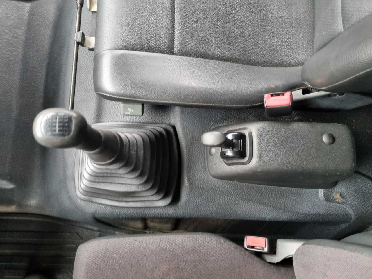 栏板式/ 平板卡车 Mercedes-Benz Axor 1829 A 4x4 Pritsche/Plane 10 Stück：图15