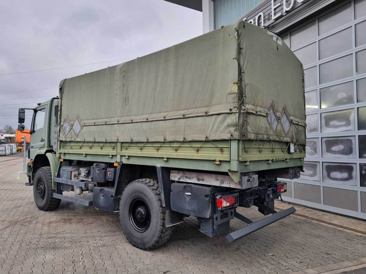 栏板式/ 平板卡车 Mercedes-Benz Axor 1829 A 4x4 Pritsche/Plane 10 Stück：图8