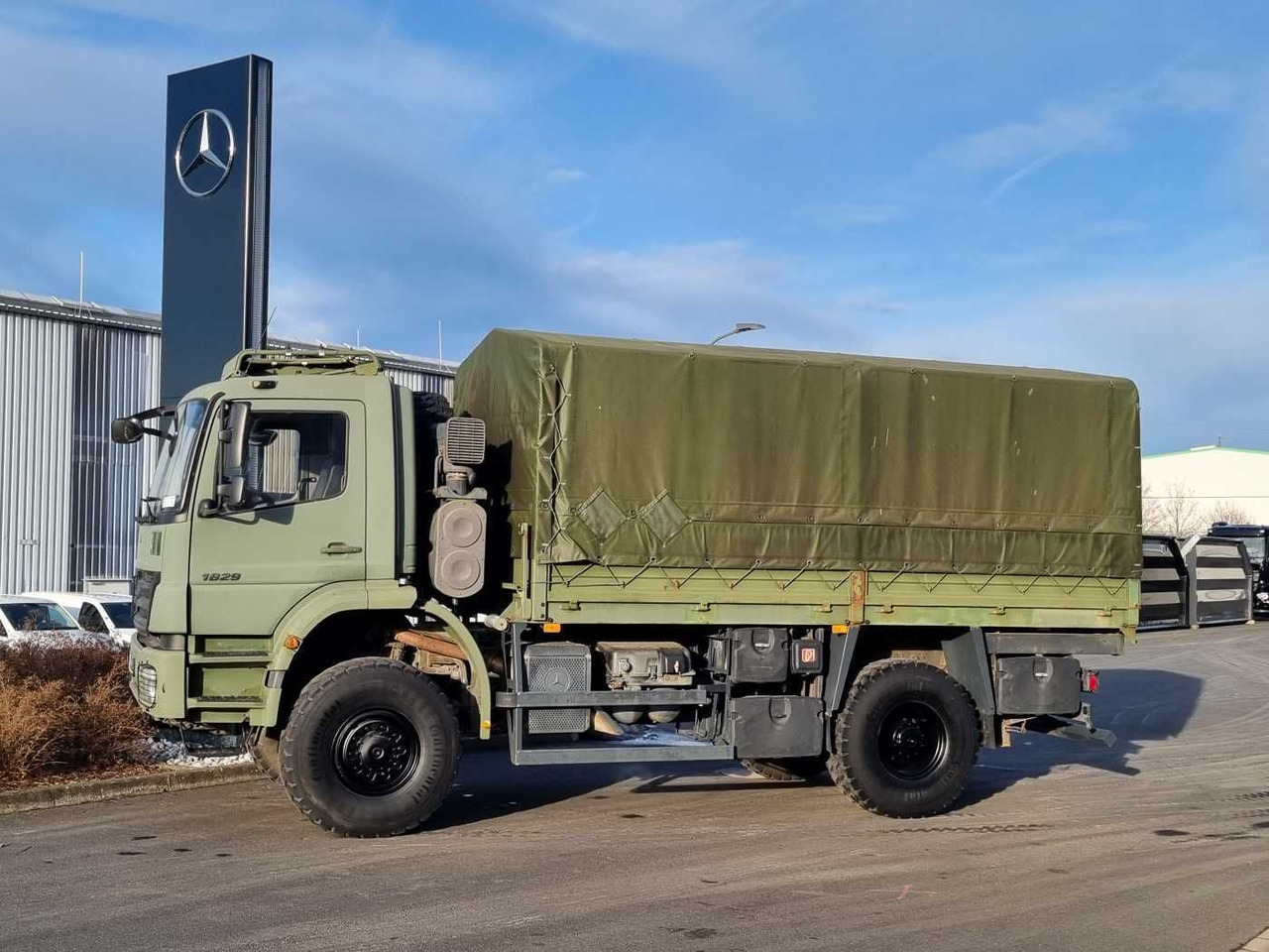 Mercedes-Benz Axor 1829 A 4x4 Pritsche/Plane 10 Stück - 栏板式/ 平板卡车:图5 Mercedes-Benz Axor 1829 A 4x4 Pritsche/Plane 10 Stück - 栏板式/ 平板卡车:图5