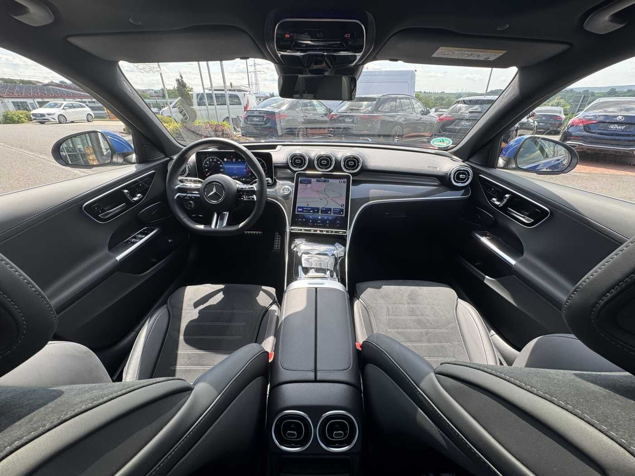汽车 Mercedes-Benz C 200d AMG+Pano+Distr+Digital+AHK+HUD+360+IHC+：图13