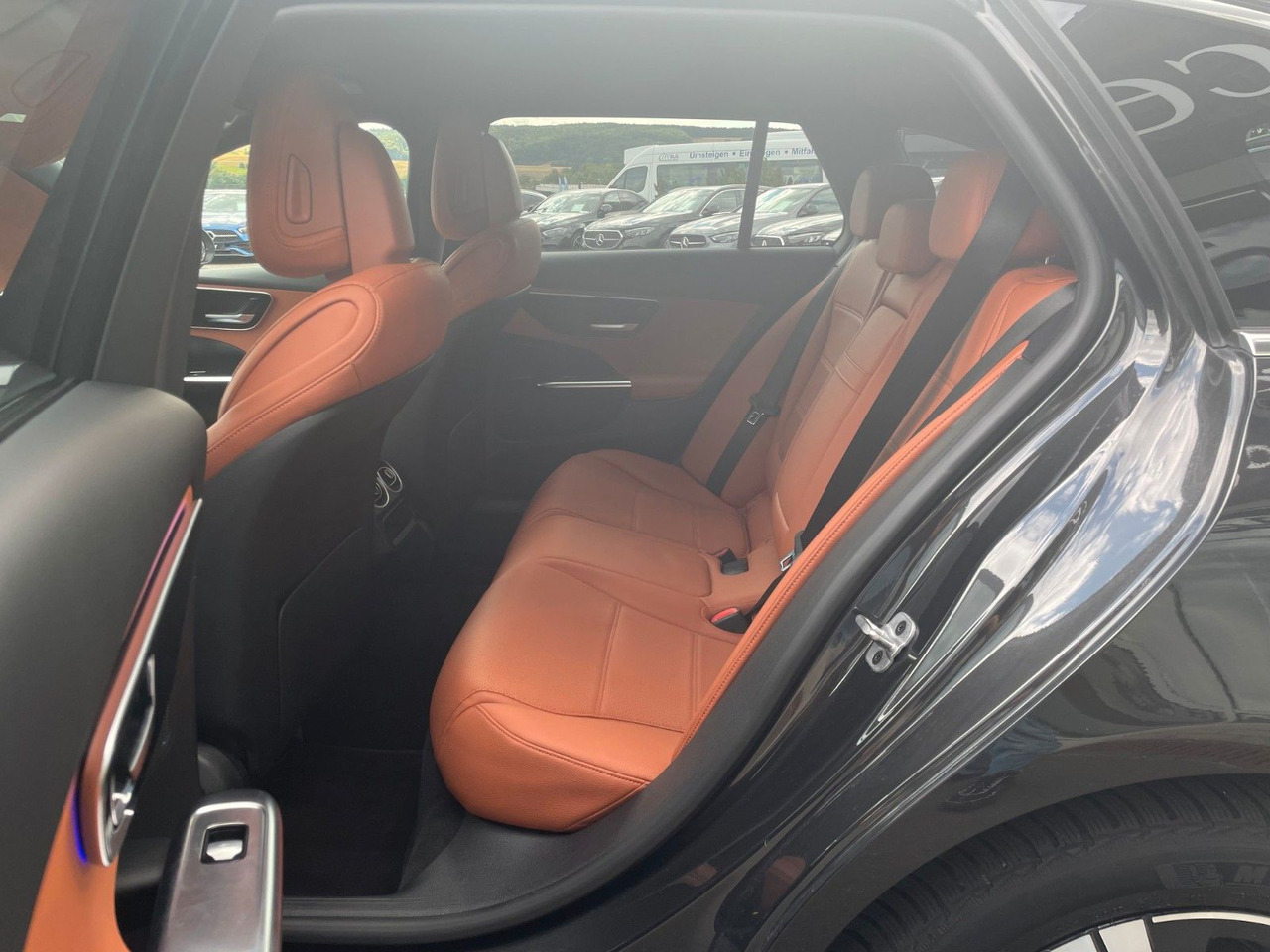 Mercedes-Benz C 300 e T AVANTGARDE R-Kamera+TOTW+Carplay - 旅行车:图2 Mercedes-Benz C 300 e T AVANTGARDE R-Kamera+TOTW+Carplay - 旅行车:图2
