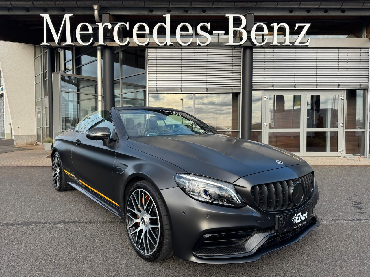 Mercedes-Benz C 63 AMG S Cabrio+FinalEdition+Keramik+Carbon+ - 敞篷车:图2 Mercedes-Benz C 63 AMG S Cabrio+FinalEdition+Keramik+Carbon+ - 敞篷车:图2