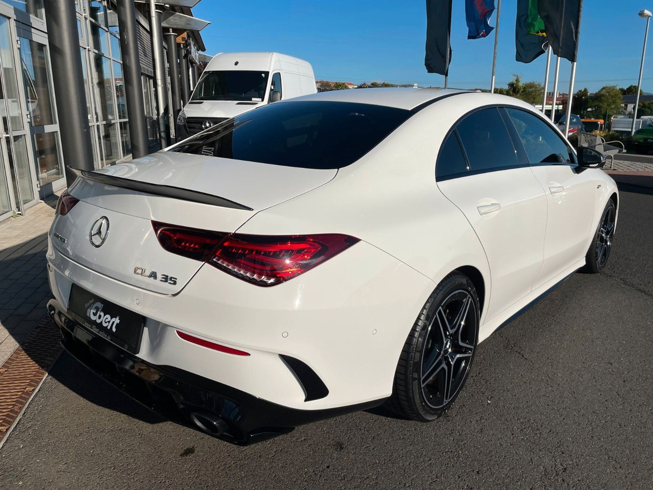 Mercedes-Benz CLA 35 AMG Aero+TotW+R-Kamera+Ambiente - 轿跑车:图4 Mercedes-Benz CLA 35 AMG Aero+TotW+R-Kamera+Ambiente - 轿跑车:图4