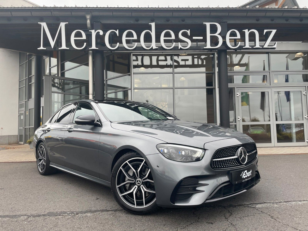 Mercedes-Benz E 220 d AMG+MBeam+Pano+Distr+R-Kamera - 轿车:图1 Mercedes-Benz E 220 d AMG+MBeam+Pano+Distr+R-Kamera - 轿车:图1