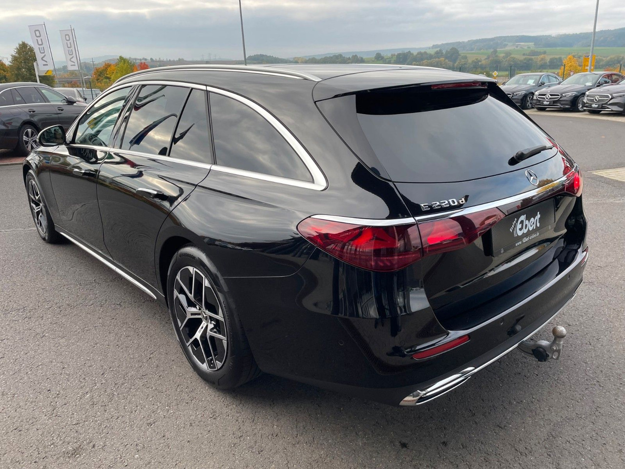 Mercedes-Benz E 220 d T Exclusive Nappa+AHK+360°+Burm+Sitzklim - 旅行车:图4 Mercedes-Benz E 220 d T Exclusive Nappa+AHK+360°+Burm+Sitzklim - 旅行车:图4