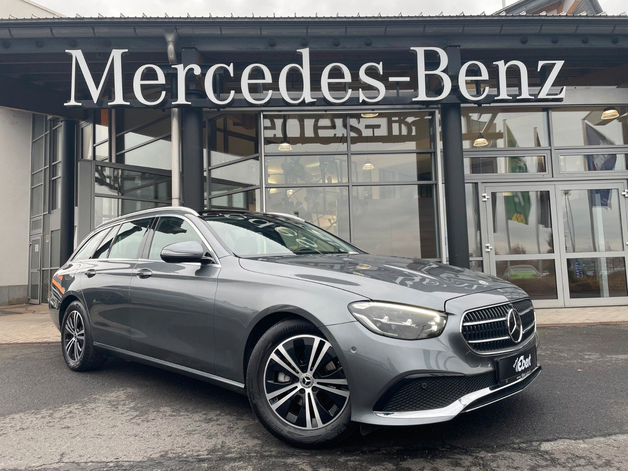 Mercedes-Benz E 220 d T Pano+Ambiente+Distr+360°+Comand+DAB - 旅行车:图1 Mercedes-Benz E 220 d T Pano+Ambiente+Distr+360°+Comand+DAB - 旅行车:图1