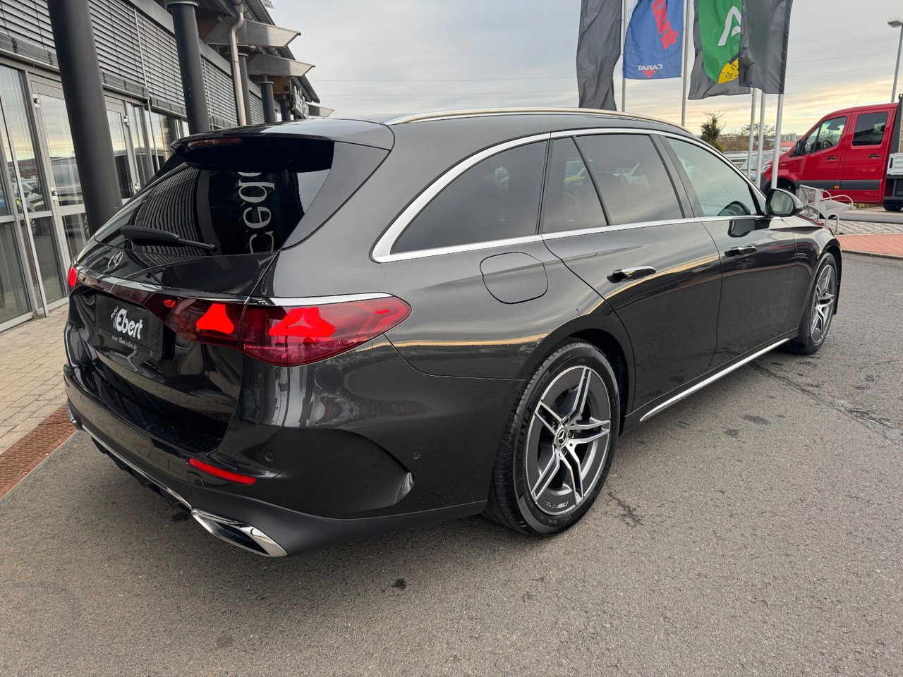 Mercedes-Benz E 220d T AMG+Hyperscreen+Leder+AHK+DistrPro+STH - 旅行车:图5 Mercedes-Benz E 220d T AMG+Hyperscreen+Leder+AHK+DistrPro+STH - 旅行车:图5